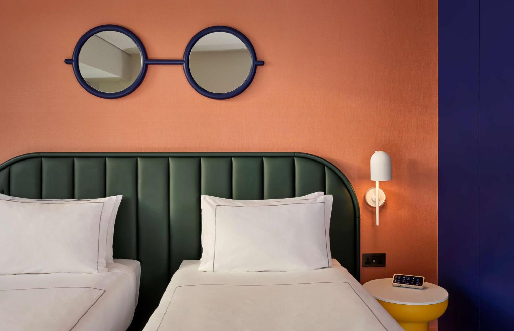 Chambre Lits Jumeaux Art - Vue sur Ligne d'Horizon